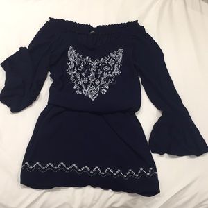 Long sleeves dress